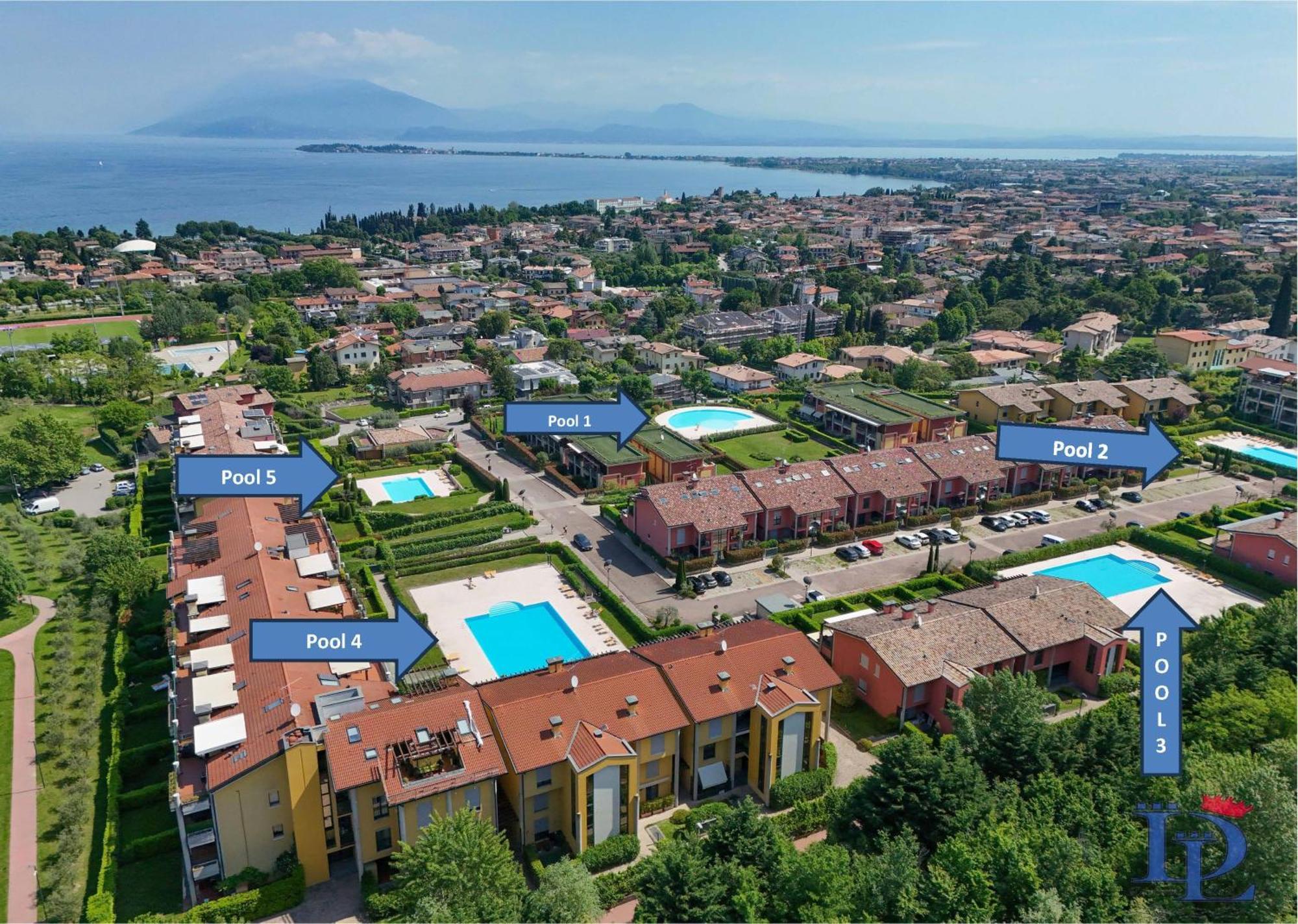 Desenzanoloft Official Partner Marriott Homes & Villas - Paradise Lake View In A 5 Pools Exclusive Residence Desenzano del Garda Bagian luar foto